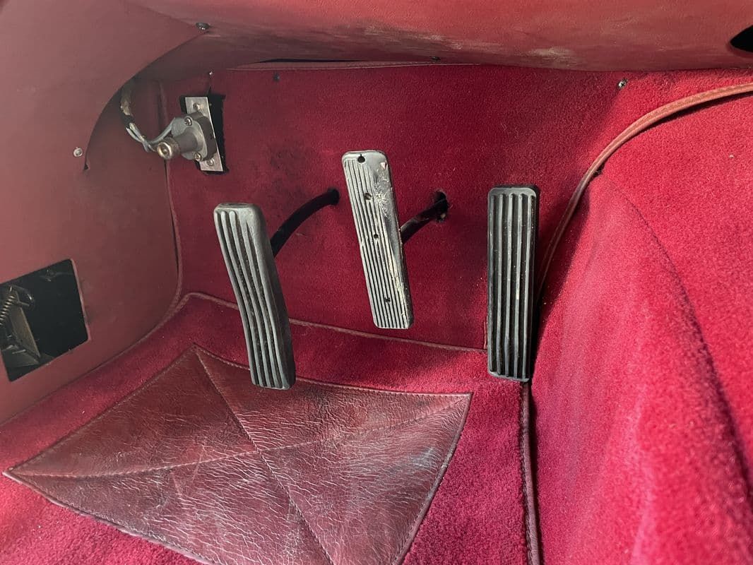 Jaguar XK120 Coupé 17