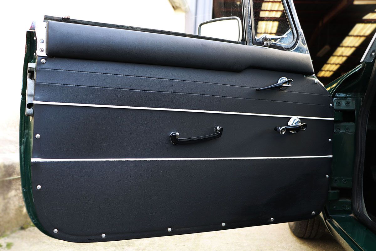 MG MGB GT Mk1 GHD3 13