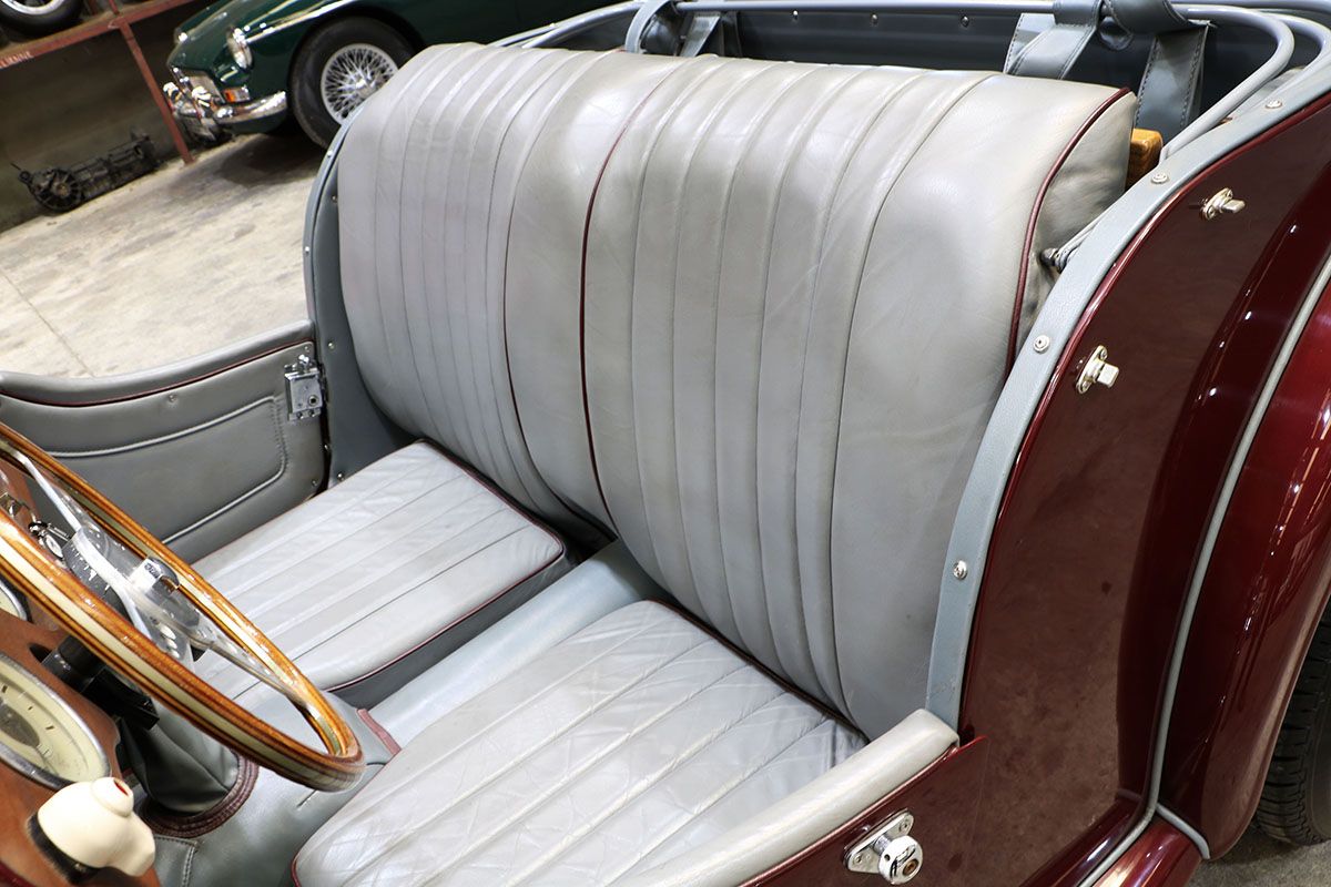 Morgan Plus 4 21