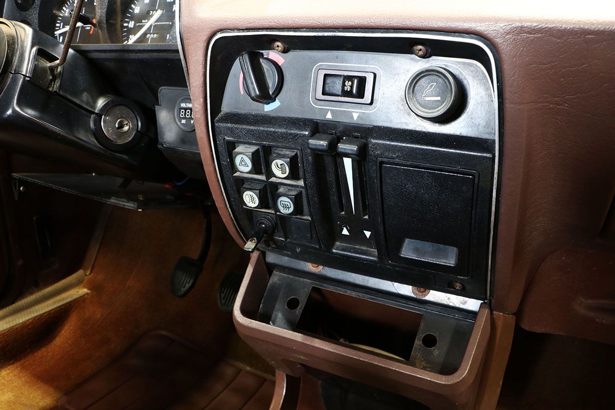 CHRYSLER 1307 S 17