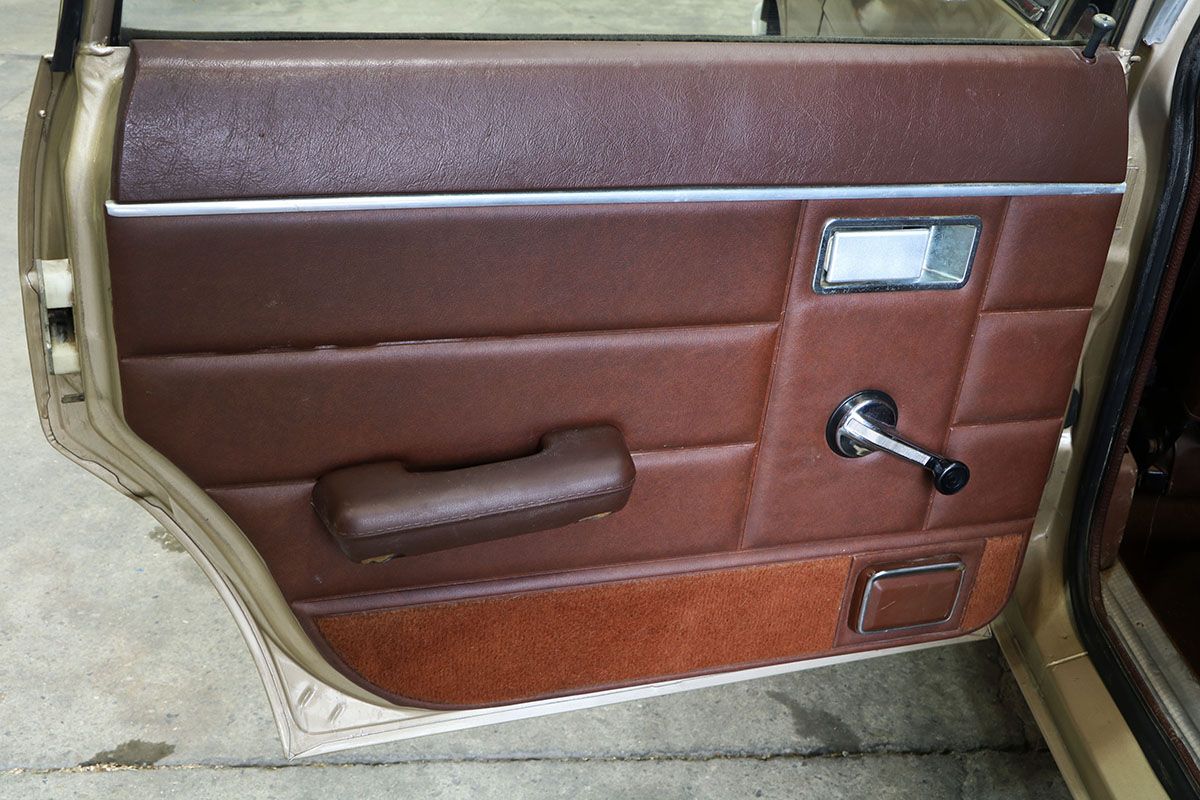 CHRYSLER 1307 S 22