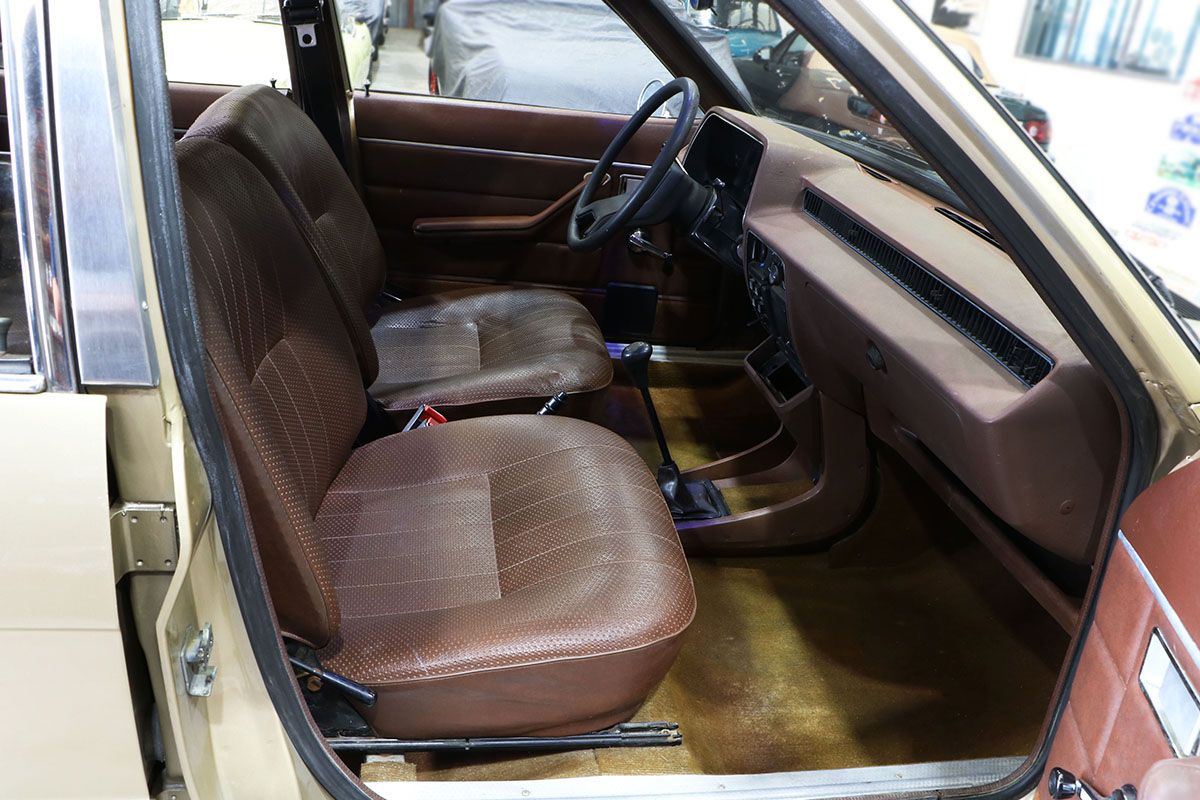 CHRYSLER 1307 S 29