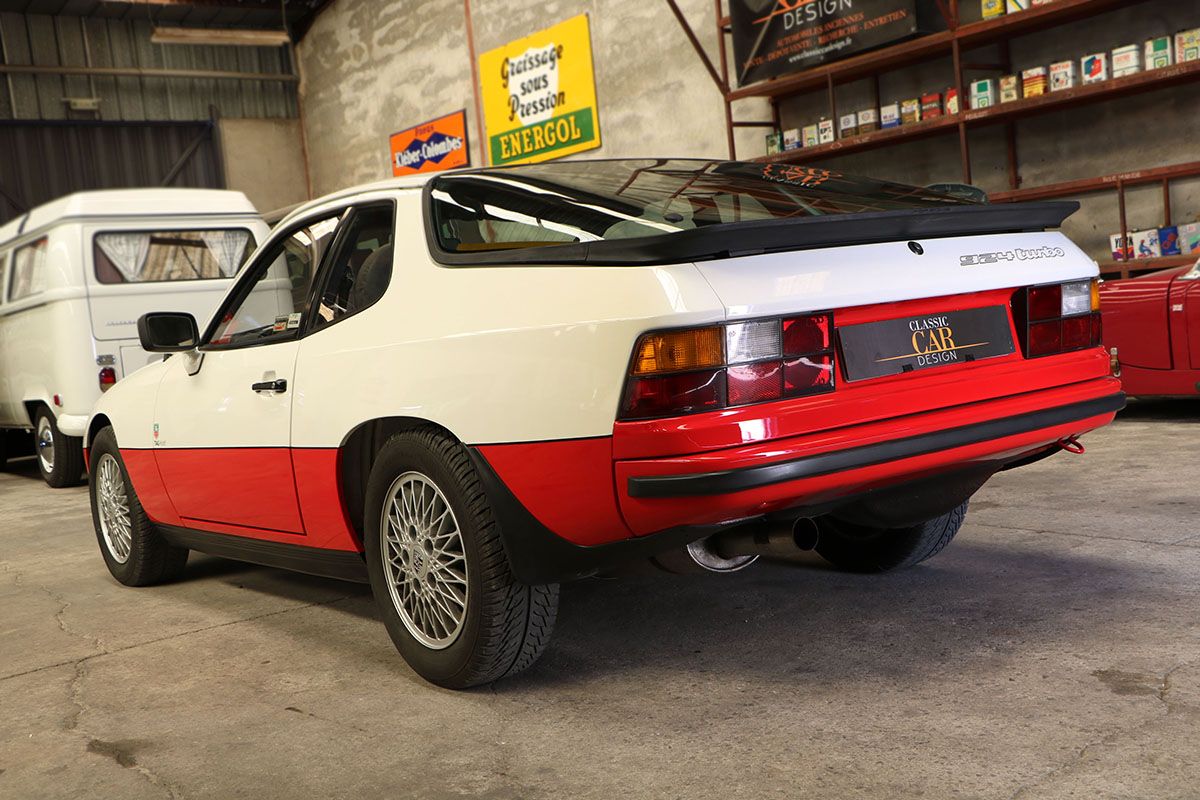 Porsche 924 Turbo 8