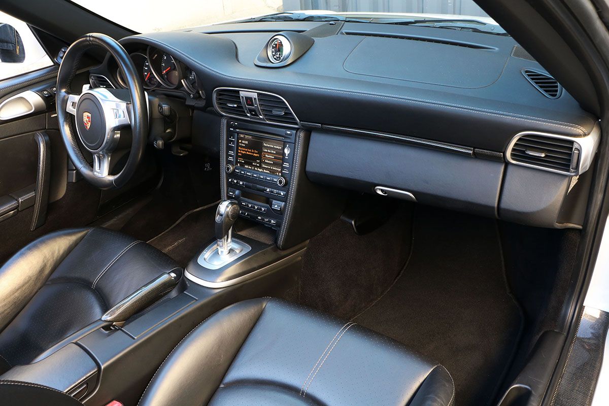 Porsche 997 Carrera 4 GTS CABRIOLET 31