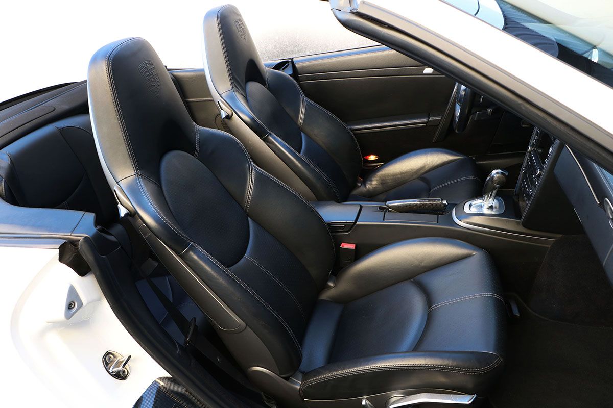 Porsche 997 Carrera 4 GTS CABRIOLET 36