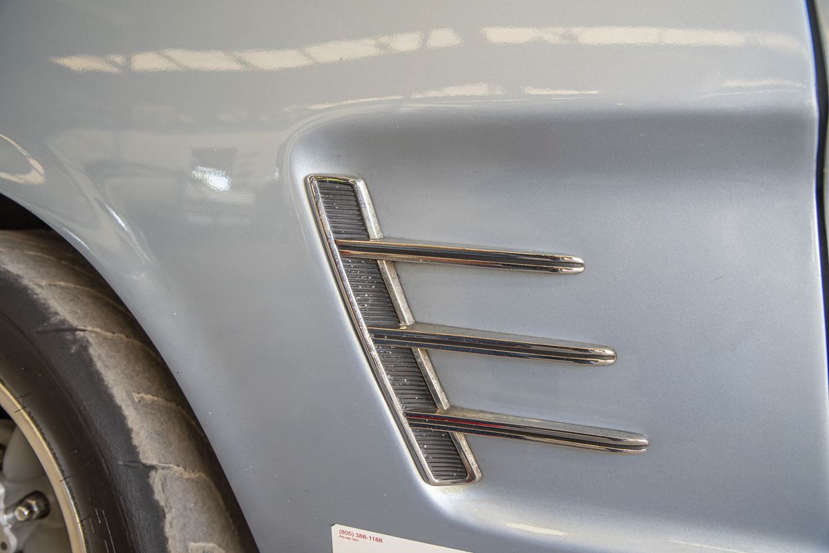 Ford Mustang Coupé V8 Racing 18