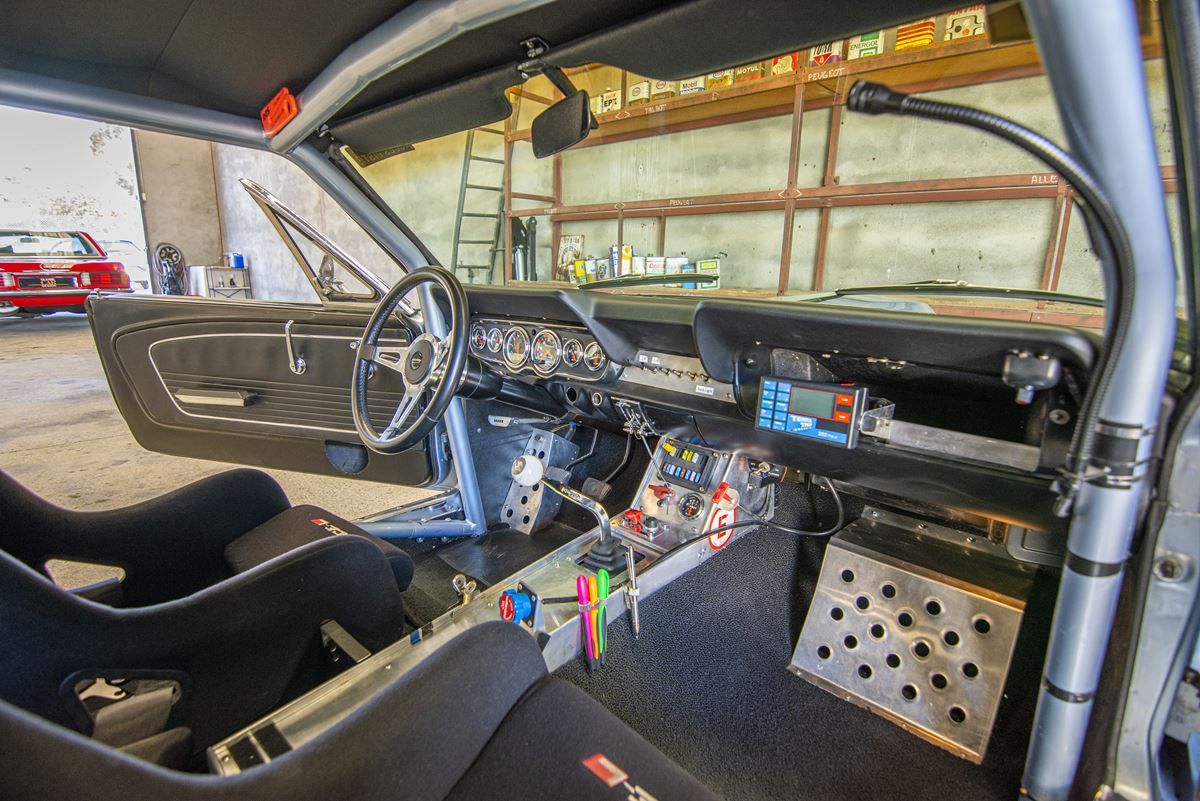 Ford Mustang Coupé V8 Racing 61