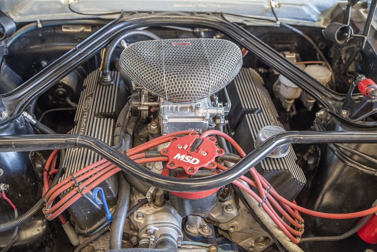 Ford Mustang Coupé V8 Racing 75