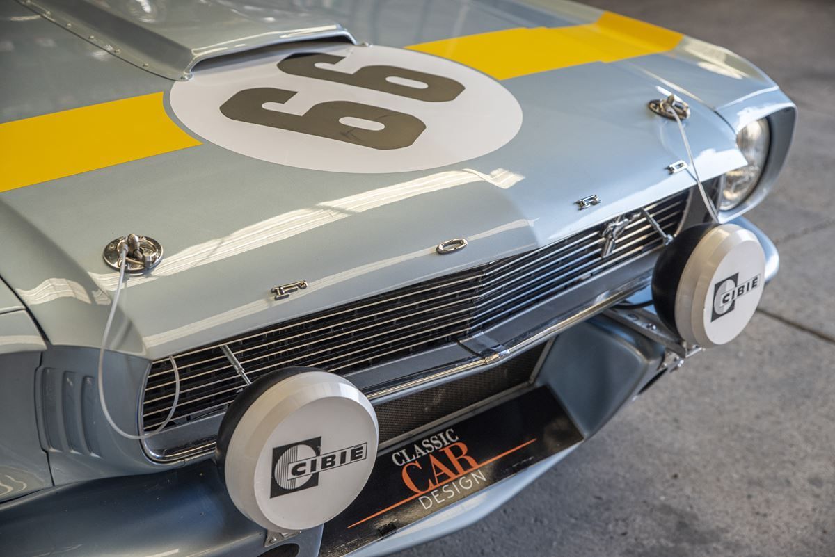 Ford Mustang Coupé V8 Racing 86
