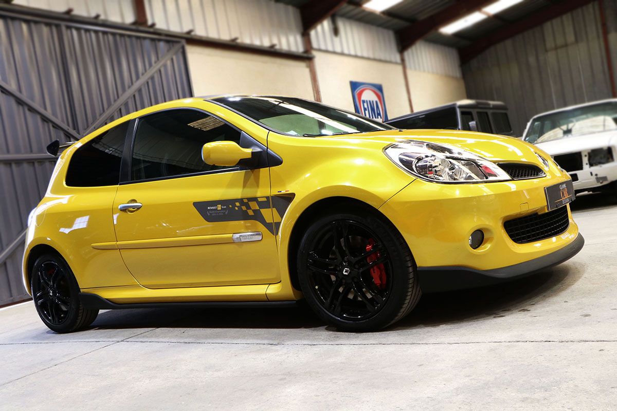 2007 Renault Clio III RS F1 Team R27
