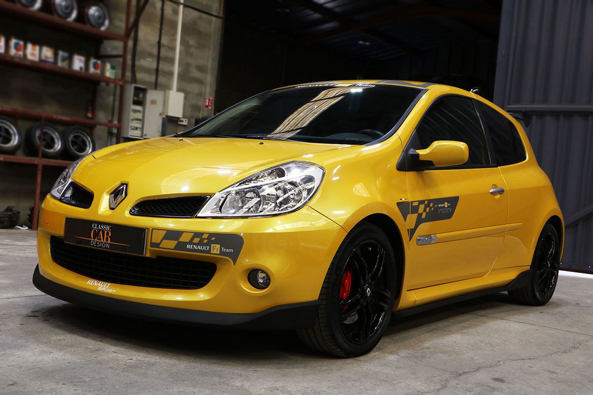 Renault Clio III RS F1 Team R27 4