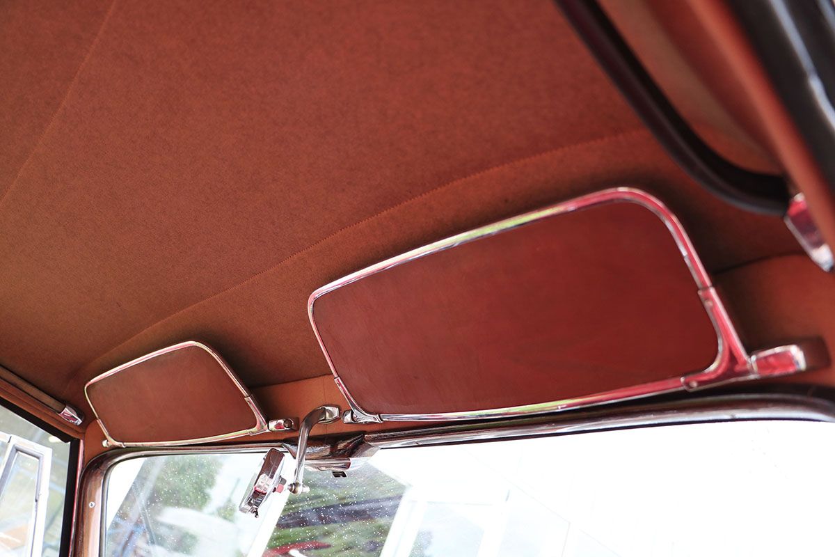 220S Coupé ponton 33