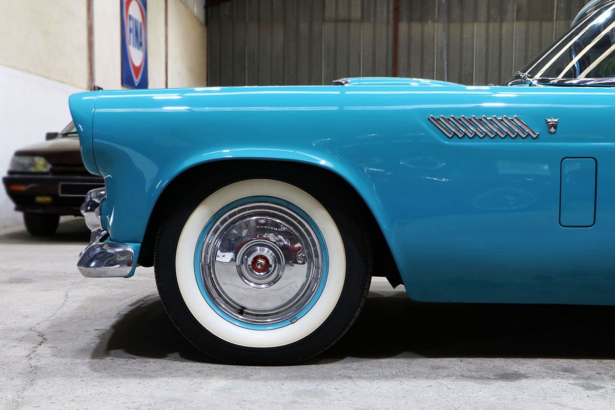 Ford Thunderbird 1956 75