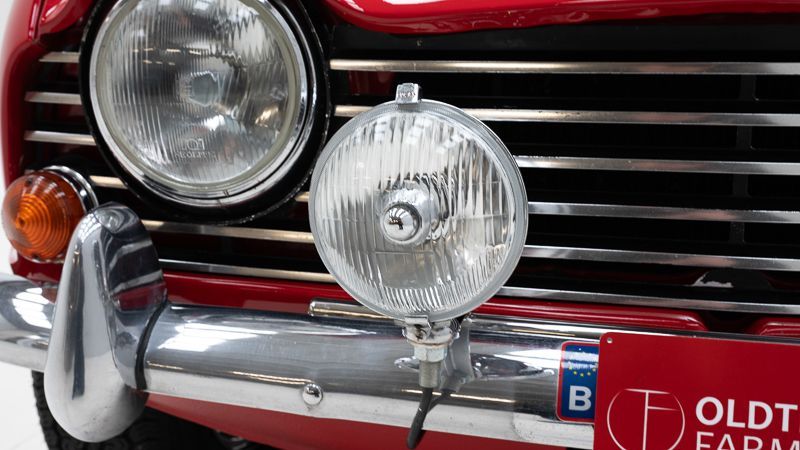 Triumph TR250 + Overdrive 16