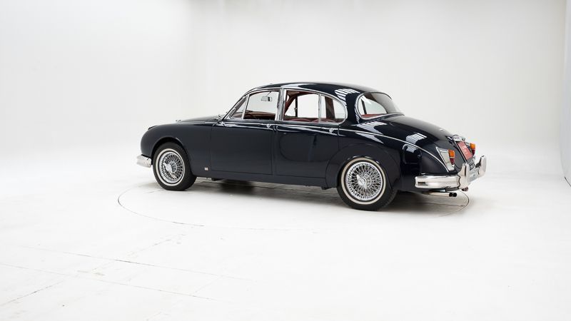 Jaguar MKII 5