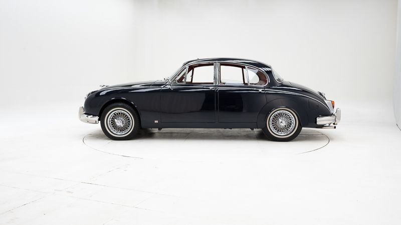 Jaguar MKII 9
