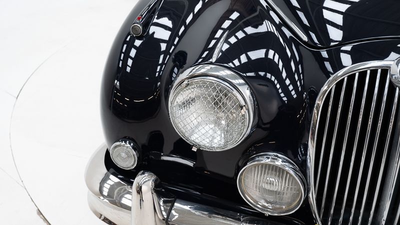 Jaguar MKII 11
