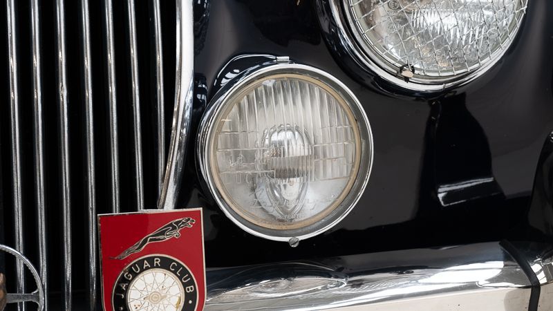 Jaguar MKII 19