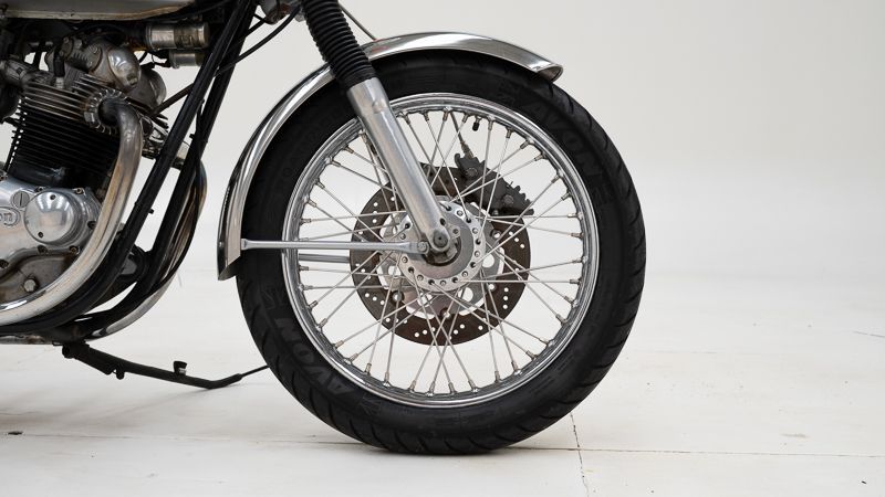 Commando 850 11