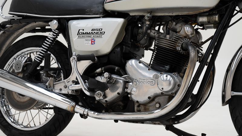 Commando 850 13