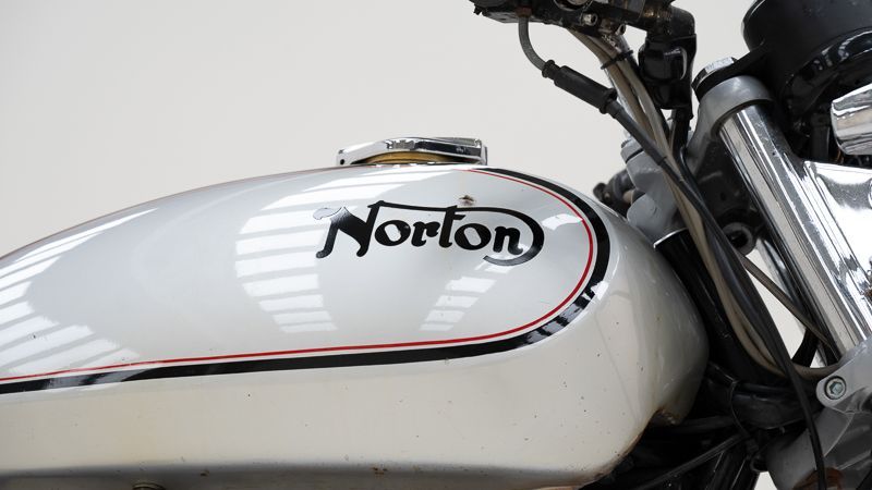 Commando 850 16