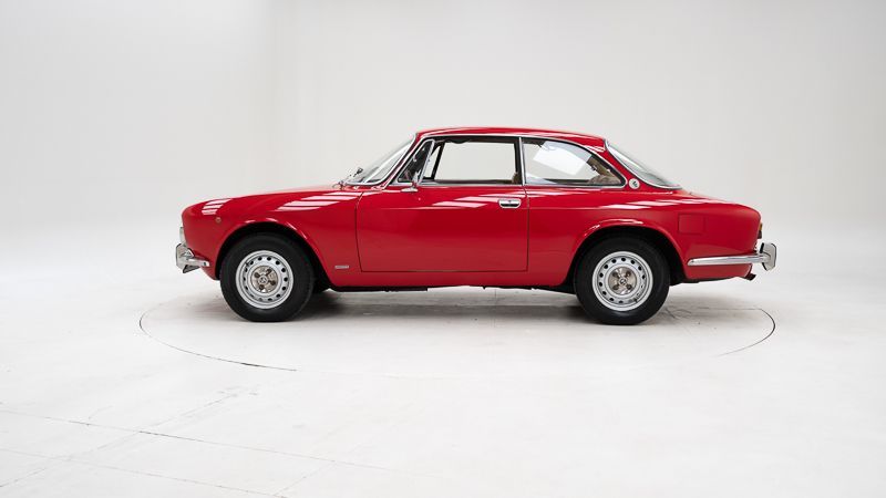 Alfa Romeo 2000 GT Veloce 9