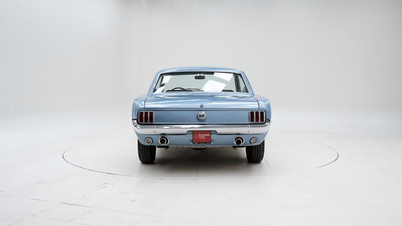 Ford Mustang 8