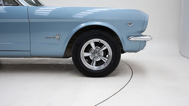 Ford Mustang 11