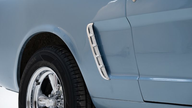 Ford Mustang 18