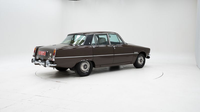 P6 V8 3
