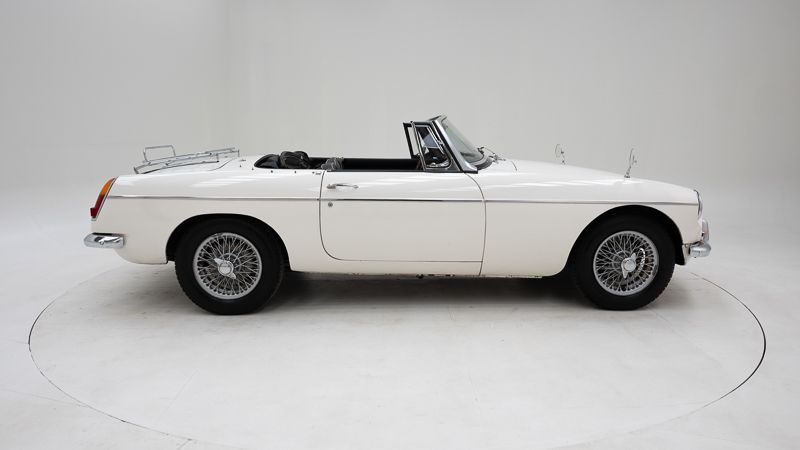 MG B 10
