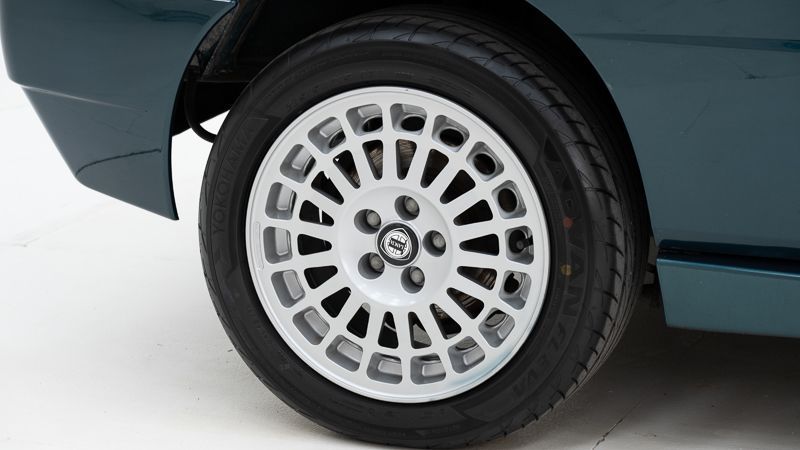 Lancia Delta Evoluzione 8V 18