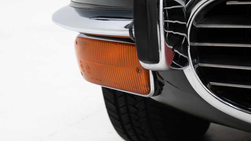 Jaguar E-TYPE Series 3 V12 16