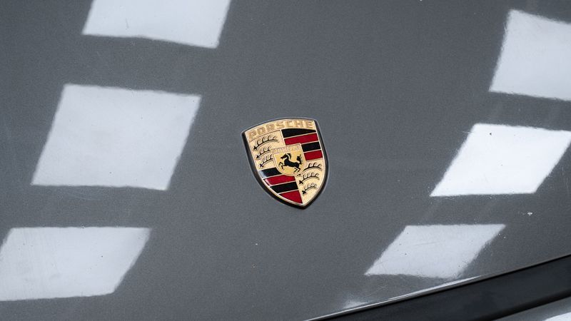 Porsche 911 964 Carrera 2 13