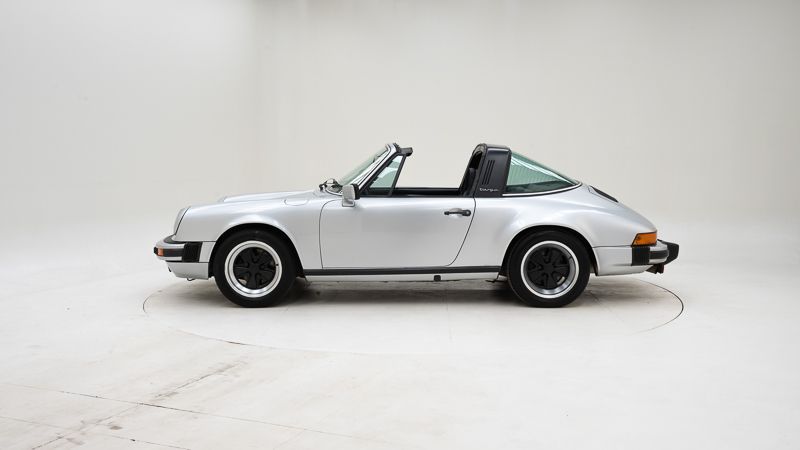 Porsche 911 3.0 SC Targa 9