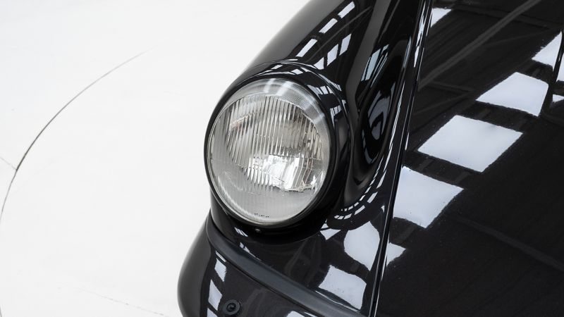 Porsche 911 964 Carrera 4 11