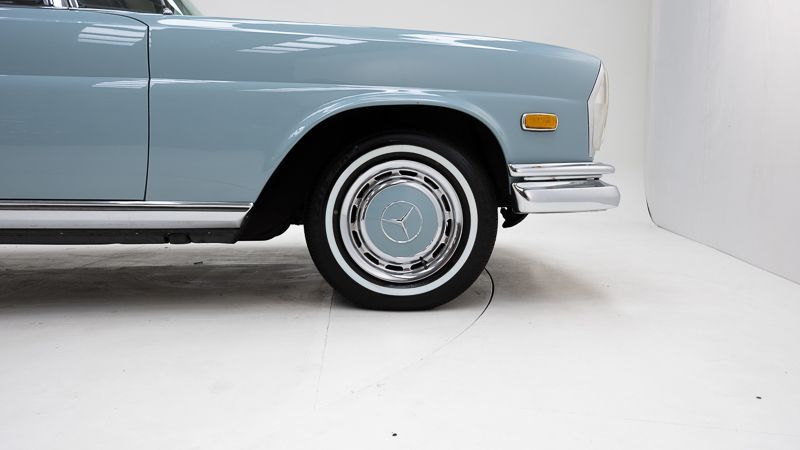 Mercedes-Benz 280 SE 11