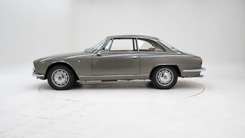 Alfa Romeo 2000 Sprint 9