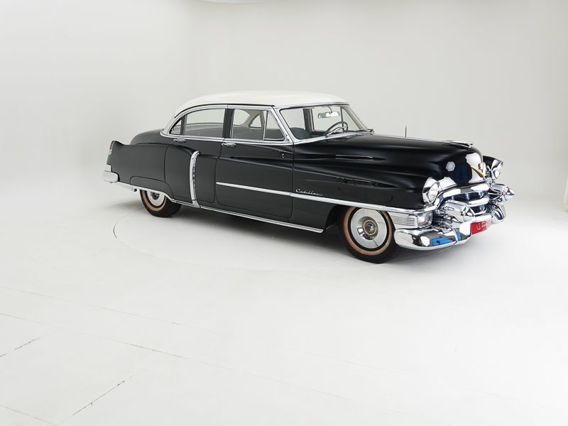 Cadillac Fleetwood Series 62 Sedan 4