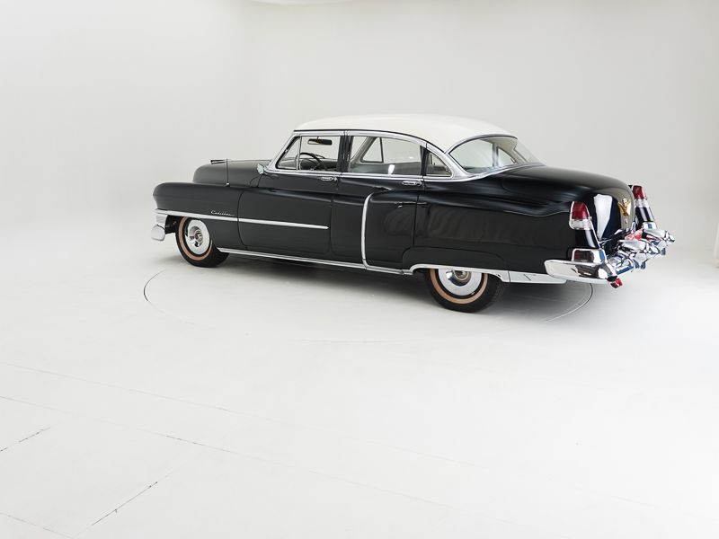 Cadillac Fleetwood Series 62 Sedan 5