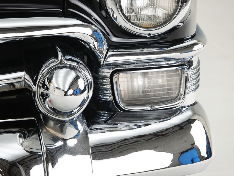 Cadillac Fleetwood Series 62 Sedan 17