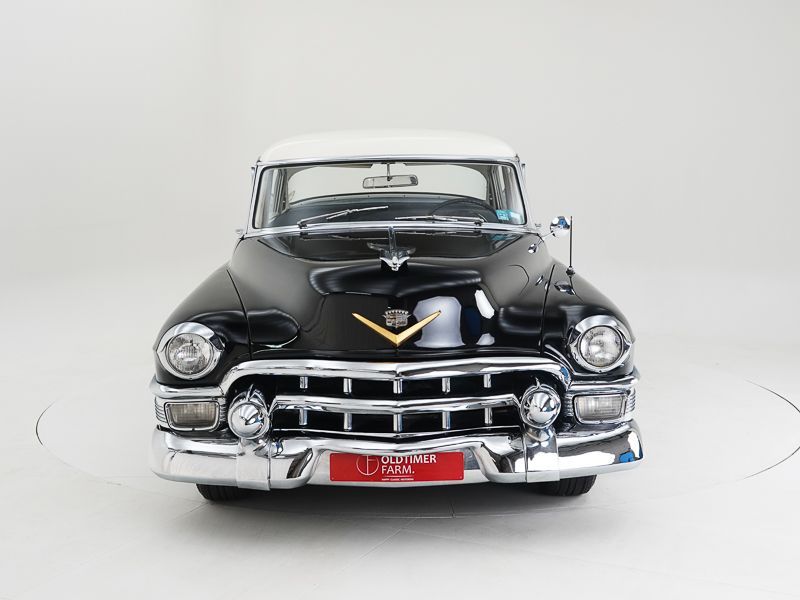 Cadillac Fleetwood Series 62 Sedan 18