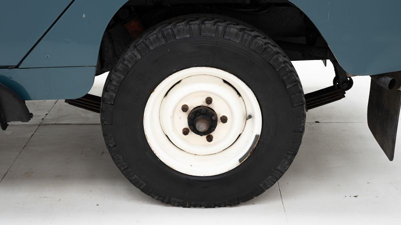 Series II a 109 Dormobile 11
