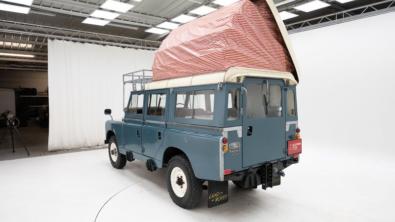 Series II a 109 Dormobile 21