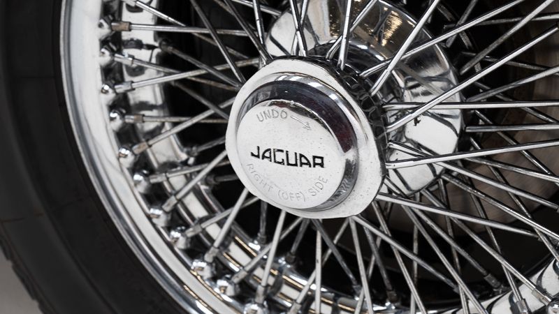 Jaguar E-Type 4.2 2+2 14