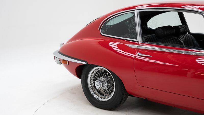 Jaguar E-Type 4.2 2+2 19