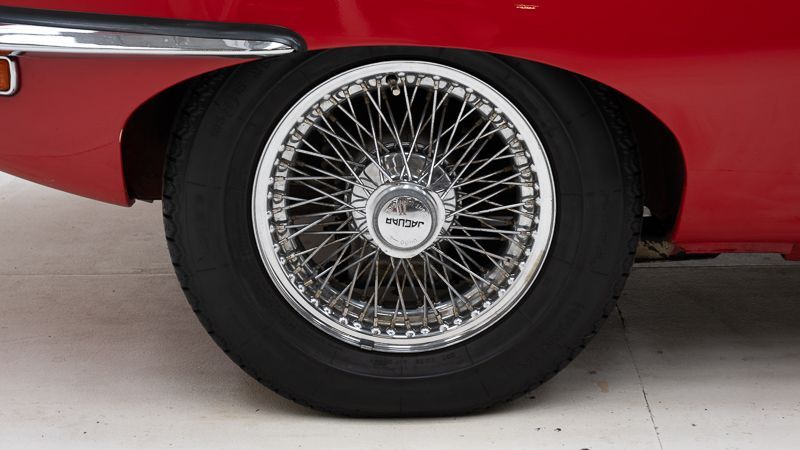 Jaguar E-Type 4.2 2+2 21