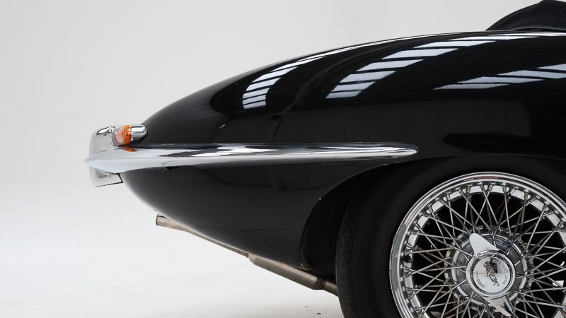 Jaguar E-type Series 1 4.2 18