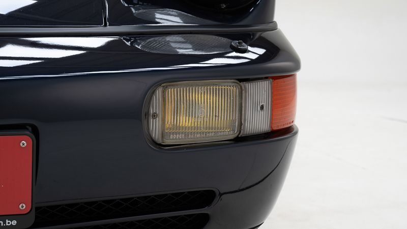 Porsche 911 964 Carrera 4 15