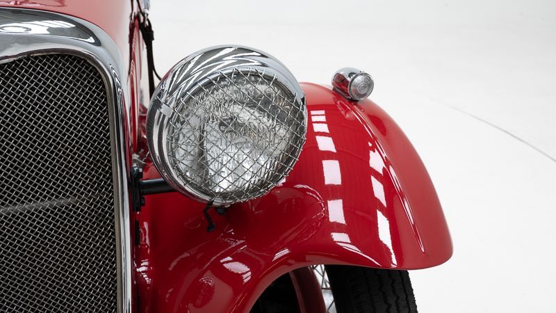 Nine Le Mans 12